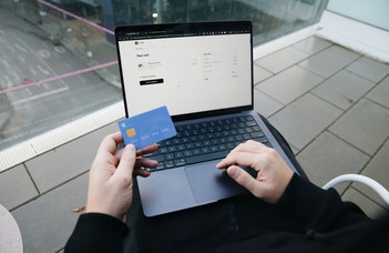 Online bankkártyás fizetés a könyvtárban