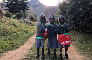 Önkéntesként egy kenyai árvaházban