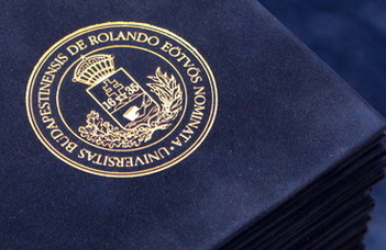 Dékáni videóüzenet a 2020-ban diplomázó hallgatóknak