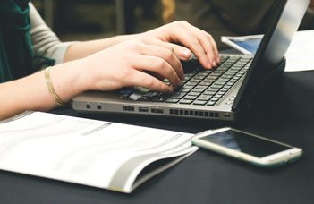 E-learning kurzusfejlesztési támogatást nyertek három TáTK-s kurzus oktatói
